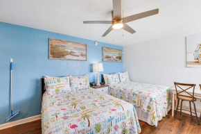 Beachfront Studio with Community Indoor Pool!